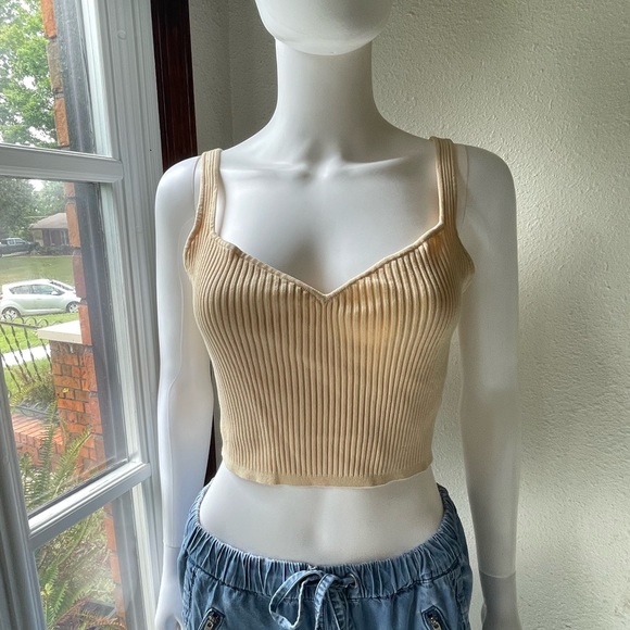 H&M ribbed knit cropped tank - Picture 2 of 9